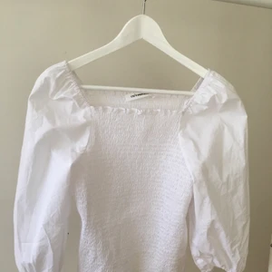 Co coutore blus - En blus från co coutore som jag säljer pga att jag aldrig använt🙌🏼  I helt nytt skick!! Den är köpt för 400kr 