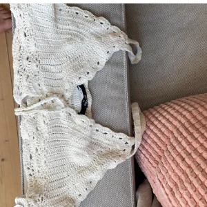 Virkad top - Supersnygg virkad topp från bershka som är köpt förra året. Frakt ingår ej