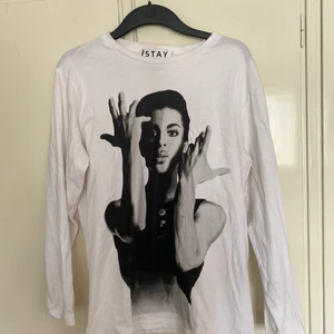 Prince tröja  - Från carlings  Prince tröja Använt ett par gånger St s