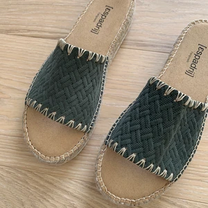 Espadrij nya sandaler 38 - Säljer dessa helt nya sandaler från Espadrij storlek 38