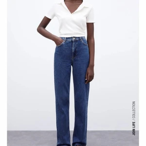 90’s Full Lenght jeans - Säljer dessa mörkblå zara jeansen då jag inte använder dom längre. 