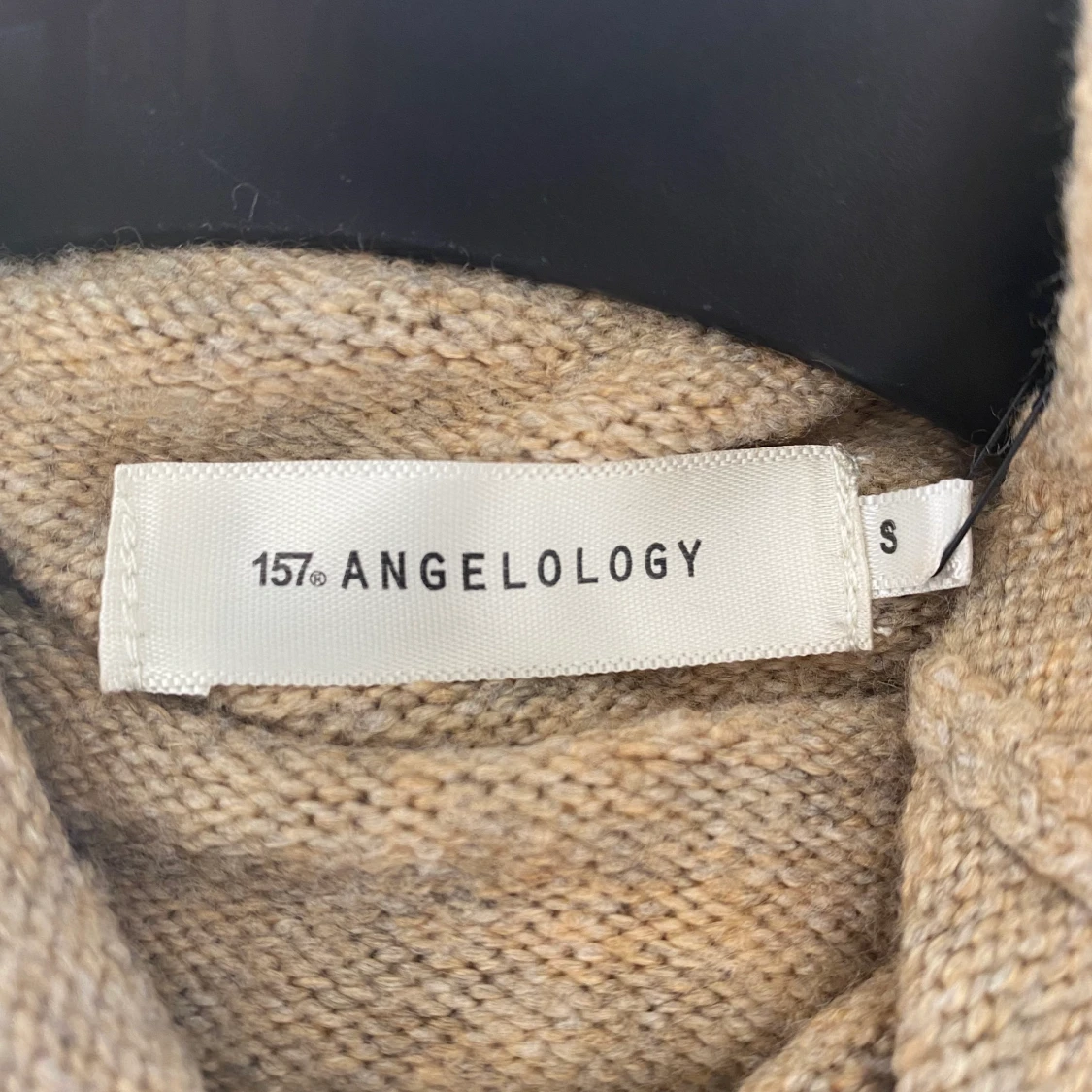 Beige Stickad tröja  - 91