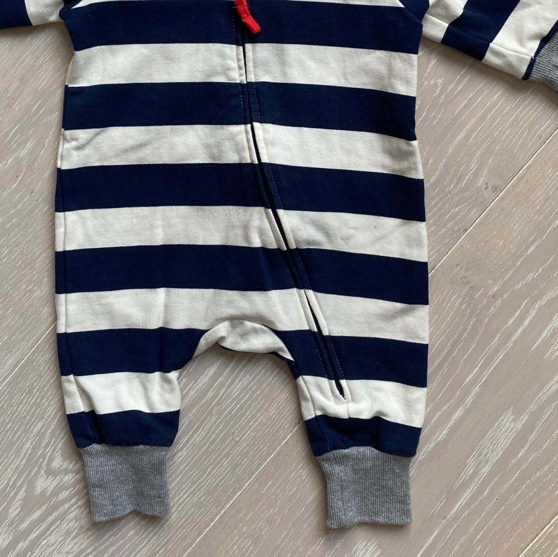 Jumpsuit från H&M storlek 56  - 91