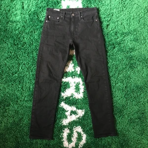 Levis jeans 502 black - Size W30 L 32. Condition 8/10. 300 sek / 30 €. Buyer pays the shipping cost. For more information please go visit @xhibitshop on instagram.