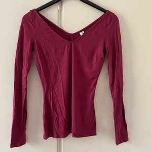 Body - En lila body ifrån nelly. Är urringad både fram och bak. Är använd endast ett fåtal gånger