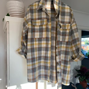 Kofta/jacka - Överdrags jacka från Nelly. 