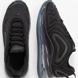 Nike air Max 720 - Storlek 42,5 väldigt snålt använda
