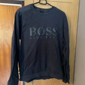 Hugo boss tröja storlek L - Knappt använd Hugo boss tröja storlek L