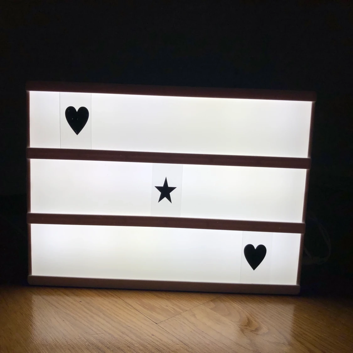 Lampskylt med bokstäver