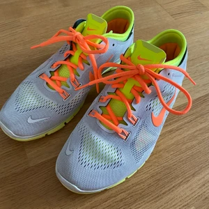 Nike skor  - Nike free run i fina färger 