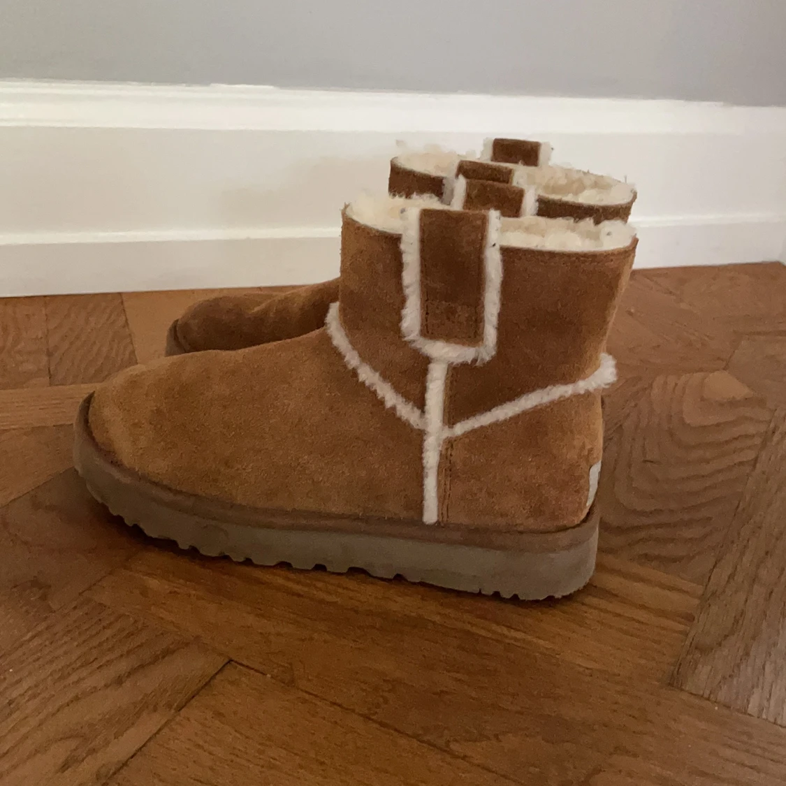 UGGS i storlek 36