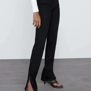 Zara jeans - Säljer dessa snygga Jens från Zara✨