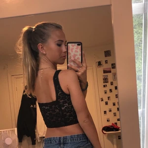 mönstrad topp - jättefin korsett liknande topp från urban outfitters 