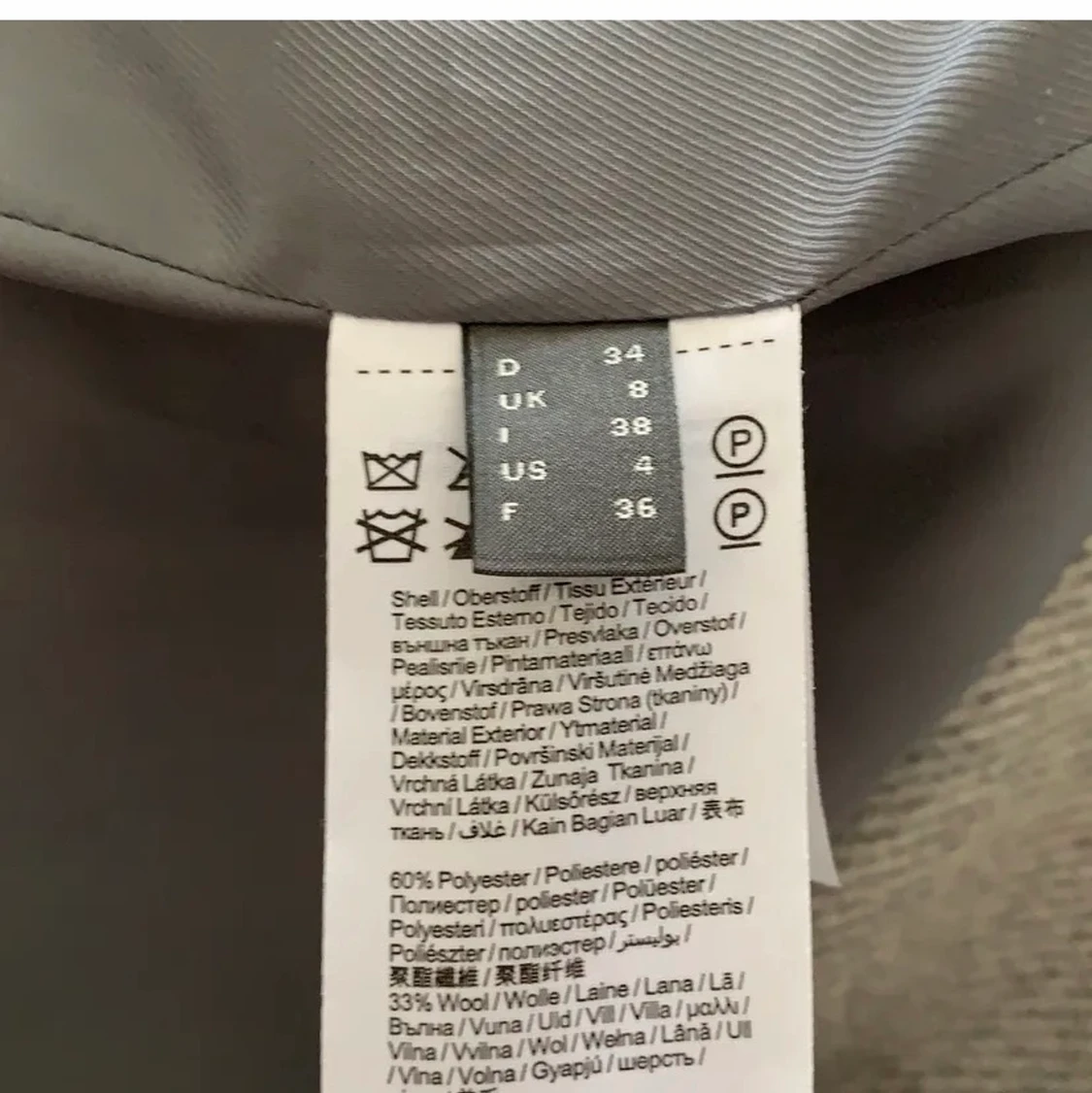 Esprit grå kappa storlek 34 - 90