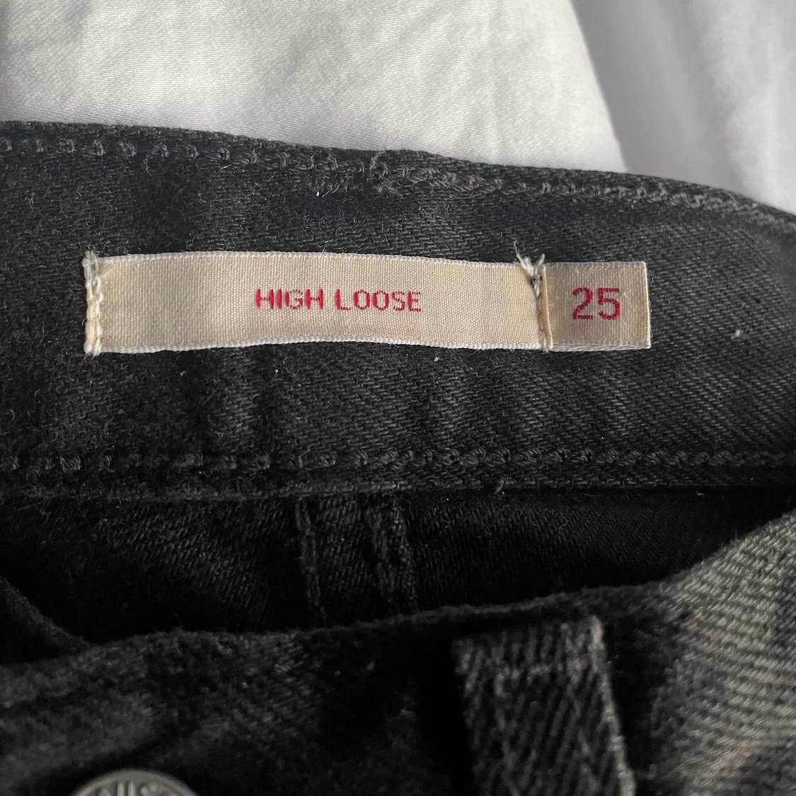 Levis high loose strl 25 / längd 33 - 91