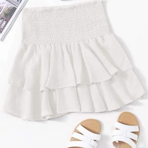 Super fin vit kjol!!🤍🤍 - Så fin kjol nästan aldrig använd!!🤍🤍