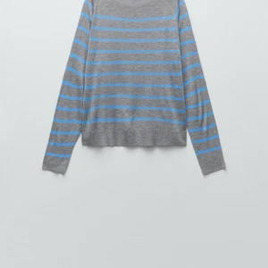 Randig tröja  - Säljer denna trevliga zara tröja. I storlek S. Skriv privat för fler bilder.💕