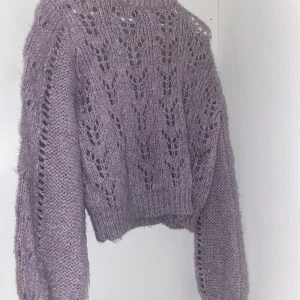 Stickad tröja - Lila