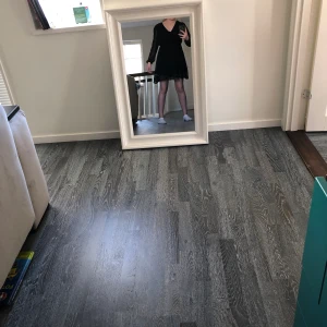 Klänning - En jättefin klänning som inte går till användning. Annars super skön och bra till sommaren!