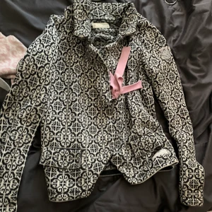 Oddmolly kofta  - Ny oddmolly kofta i stl 0. Kom med prisförslag