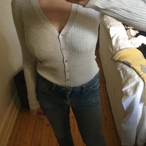 Beige cardigan - Från zara, storlek M. 