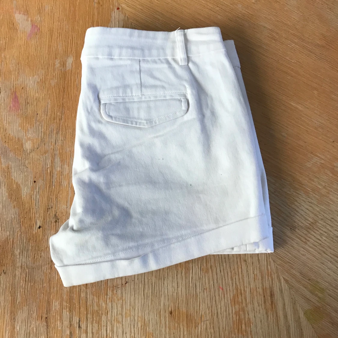 Vita shorts storlek 34 - 90