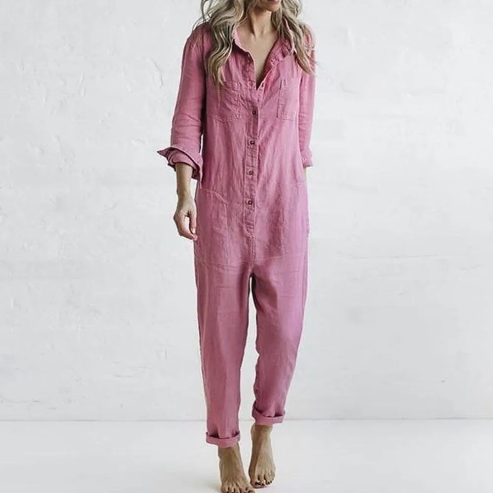 Fin rosa jumpsuit, säljer pga för liten storlek. Endast prövad en gång. storlek XS/S (eller som en liten medium) Helt ny, aldrig använd, nypris 537:-  Köpt på infinity boutique . Klänningar.