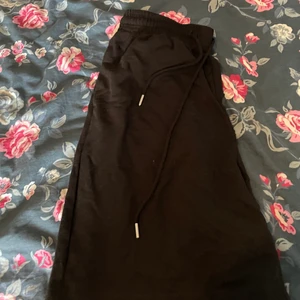 Mjukis shorts  - Super mysiga shorts. Säljer då dom inte kommer till användning 