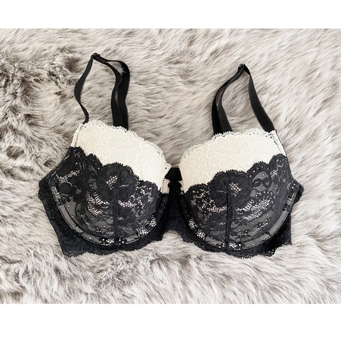 Victoria’s Secret - Lätt Vadderad Spets BH