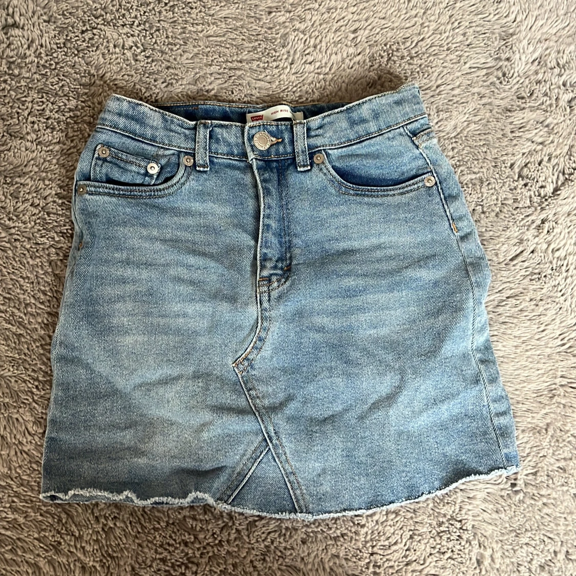 Levi’s skirt