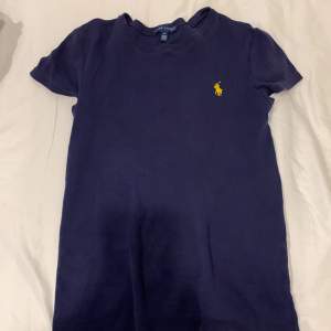 Blå ralph lauren t shirt 💓