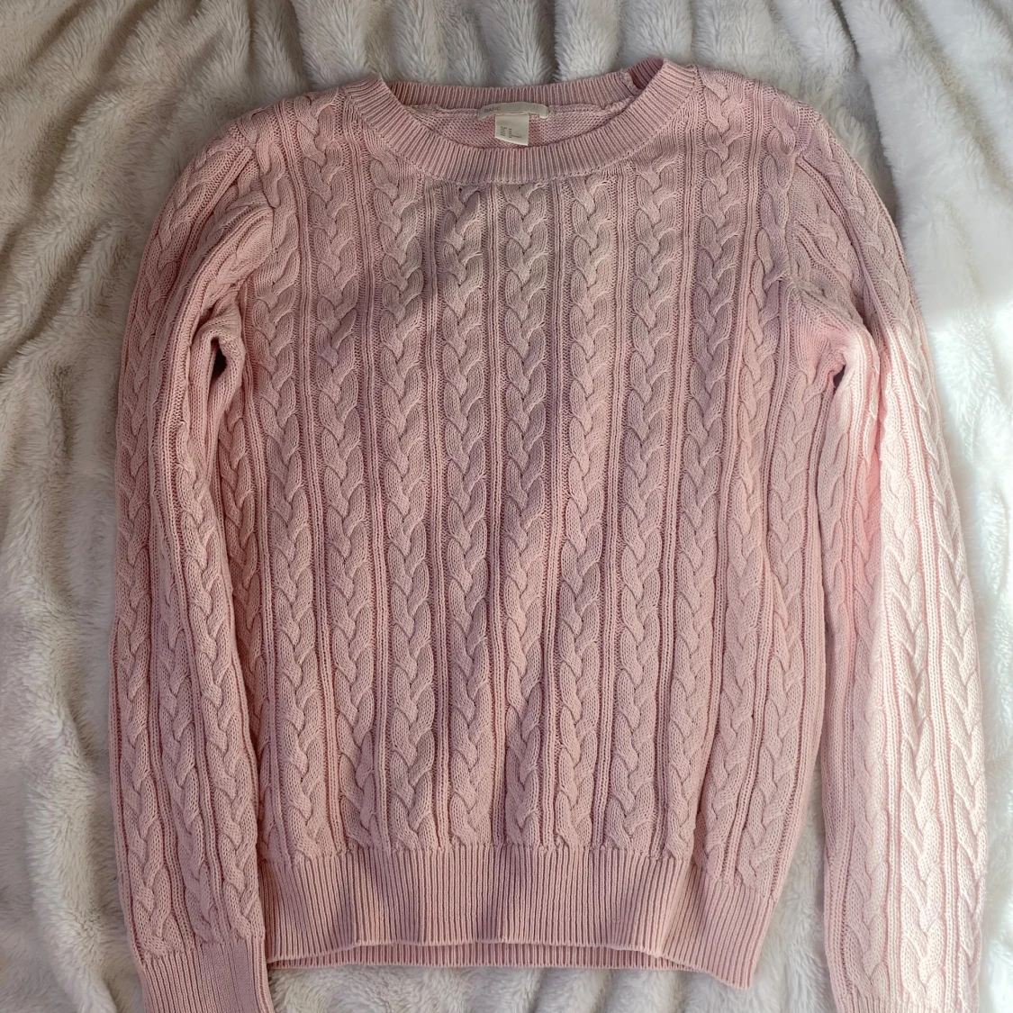 En stickad rosa tröja💕 - 91