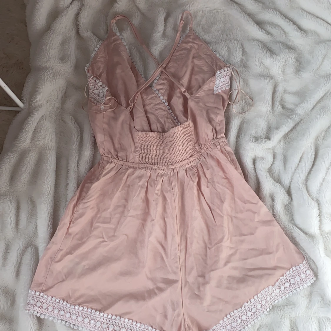 En rosa onepice med vita Blom ränder - 90