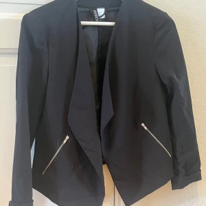 Kavaj  - Kavaj i storlek 36