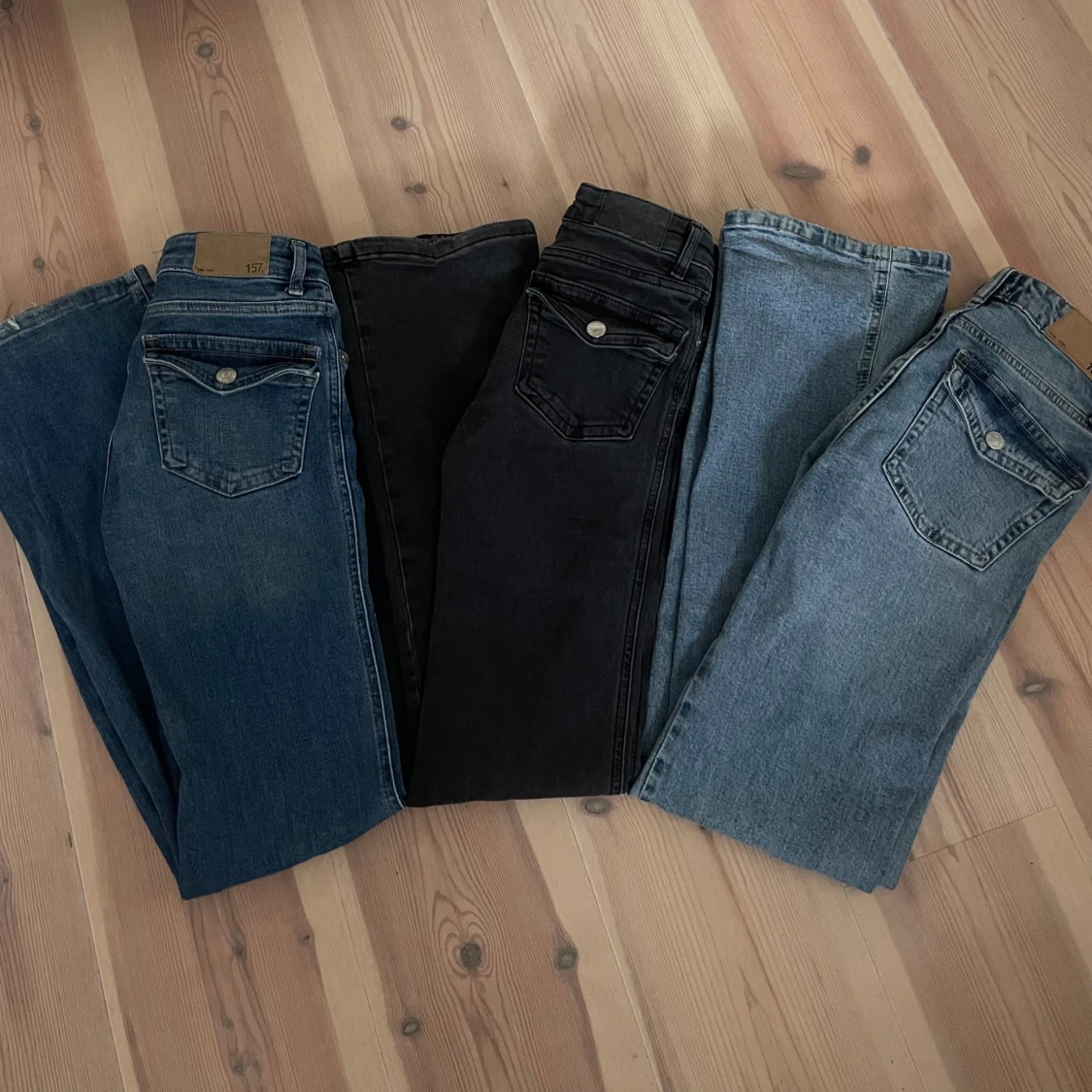 lågmidjade jeans
