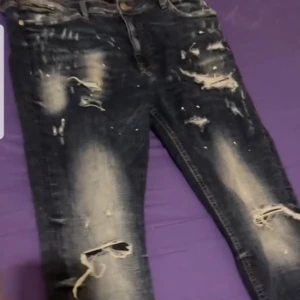 Jeans - Jag vill sälja den för jag har bytt stil 