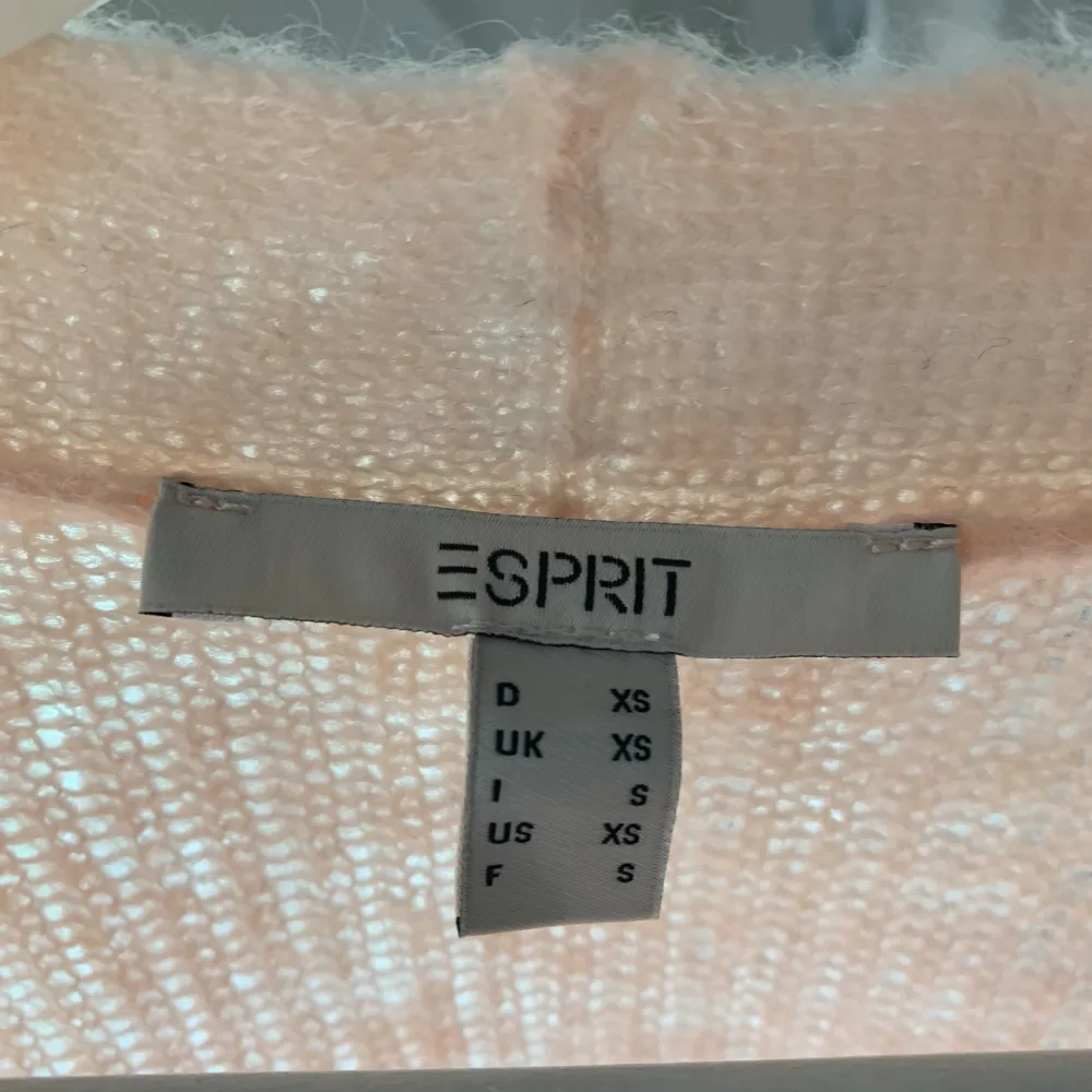 Esprit storlek XS. Tröjor & Koftor.