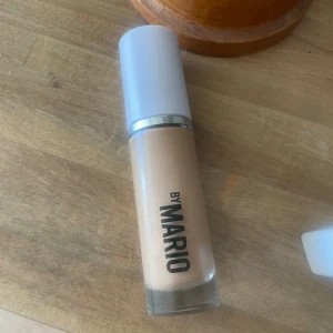 Makeup by Mario foundation  - Oanvänd 