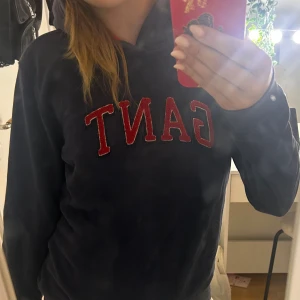 Gant hoodie - Storlek 158 pris kan verkligen diskuteras ❤️