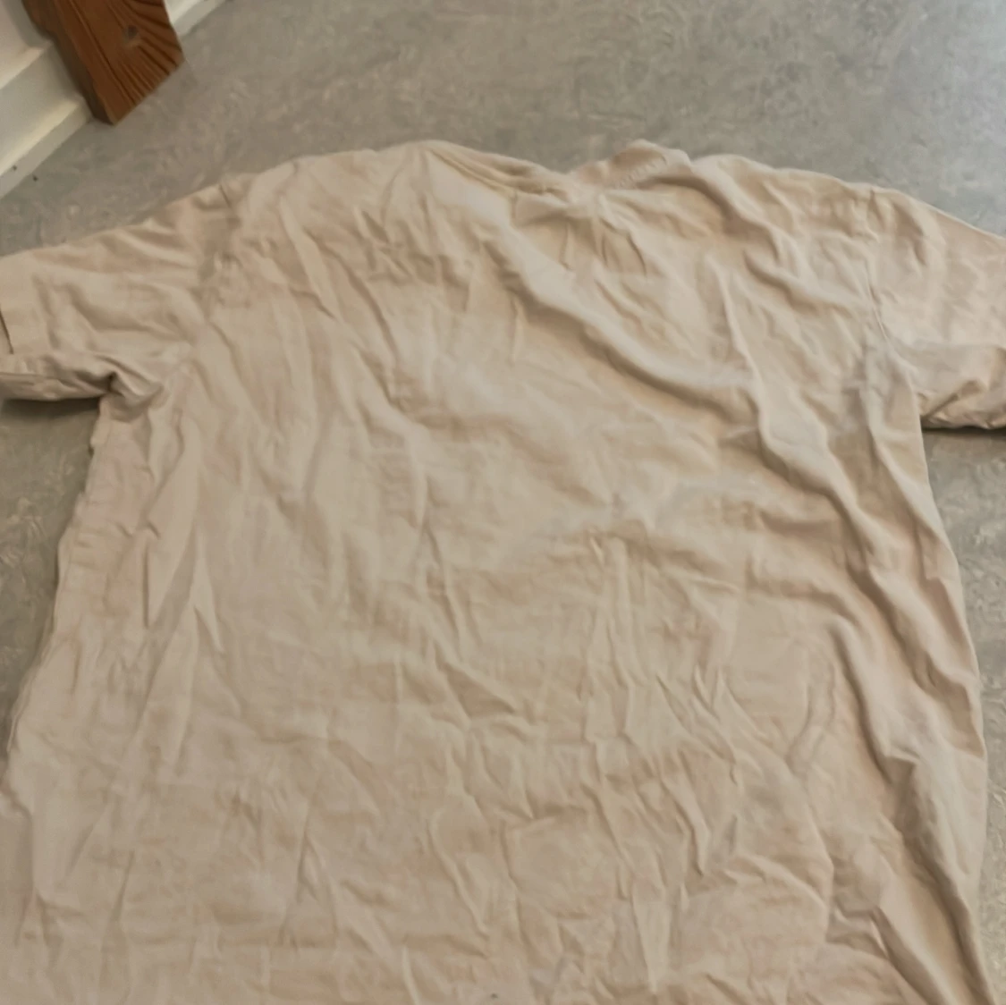 Vanlig beige tröja - 90