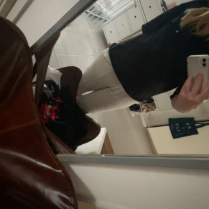 somriga linnebyxor  - säljer dessa helt slutsålda linnebyxor som var jätte populära förra sommaren, används inte längre därav säljer jag ❤️❤️