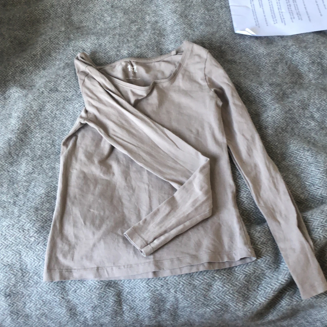 Beige/ grå långärmad tröja  - 90