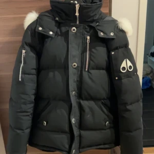 Moose knuckles jacka - En moose knuckles jacka I bra skick, skriv vid frågor