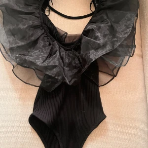 Zara topp - nyskick, fin till finare tillställningar 