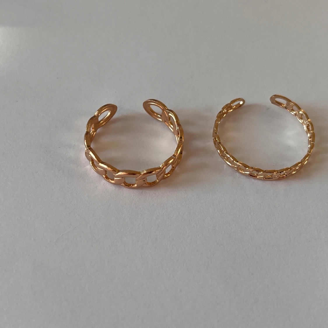 Ringar i guldimitation  - 93