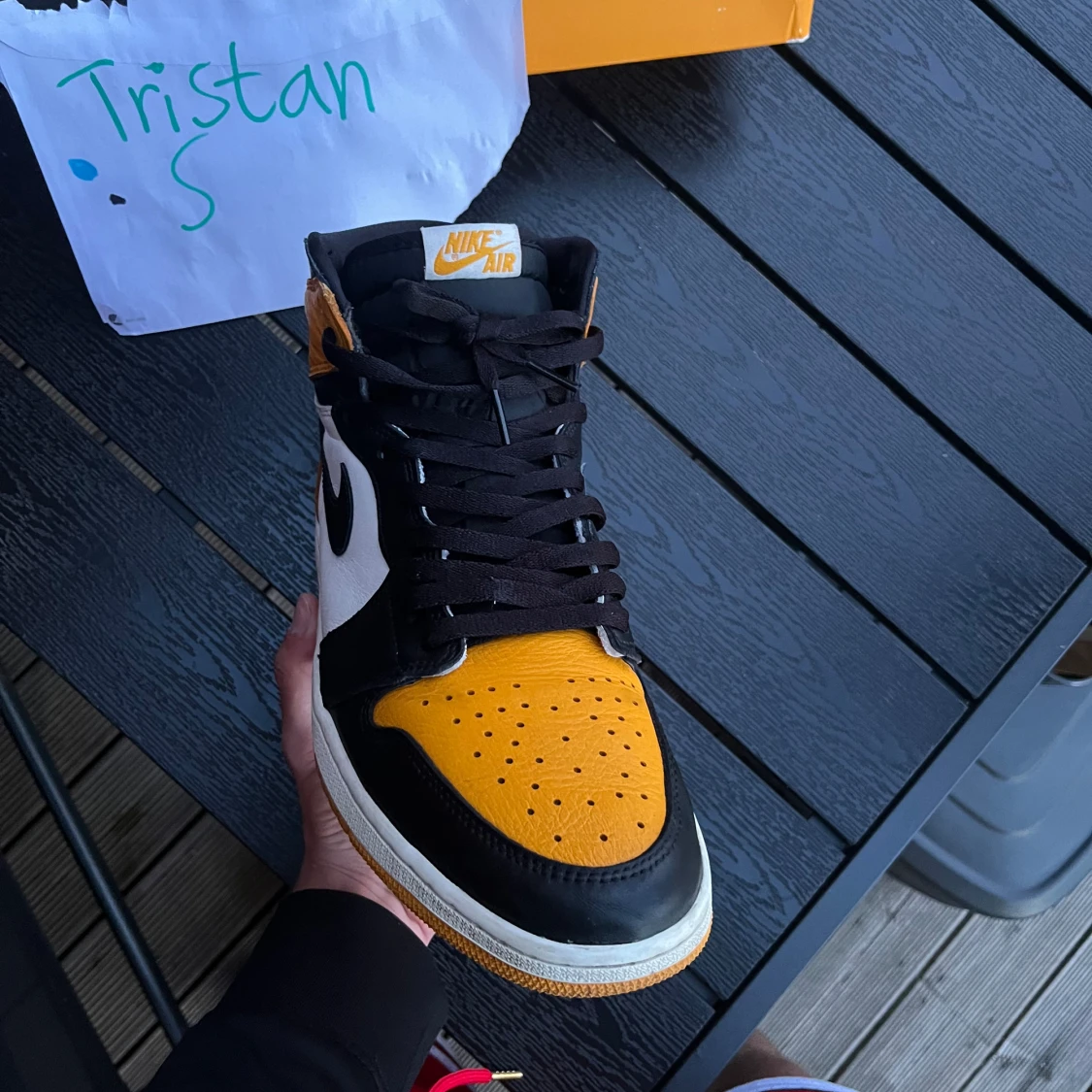 Jordan 1 high yellow toe  - 90