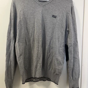 Neule - Harmaa neule 