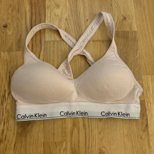 Calvin Klein bh - Calvin Klein bh storlek M 