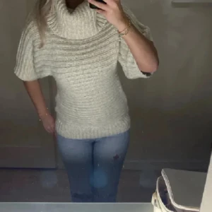 Tröja   - Super snygg tröja även skön material. Priset kan diskuteras!! 