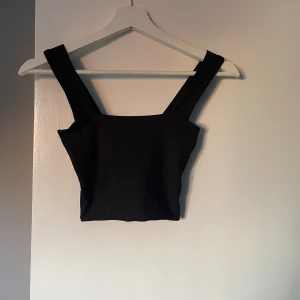 Topp - Bra skick, använd några gånger 